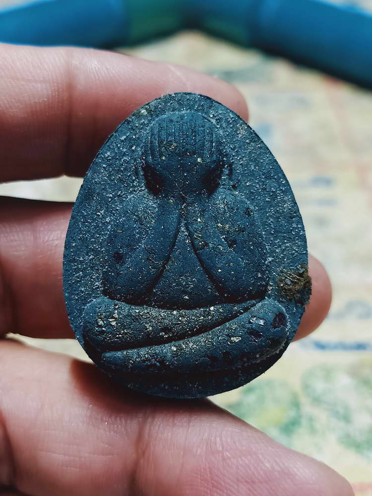 4-420 พระปิดตาปลดหนี้ จัมโบ้ 1 หลวงปู่รอด อาภัสสโร วัดโคกกรม จ.สุรินทร์ หมายเลข 81 กล่องเดิม