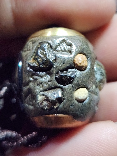  สำนักป่าพระธรรมญาณมุนี จ.นครปฐม ตะกรุดโลกธาตุ พระอาจารย์สมพร สมวโร  รุ่นเหล็กไหลวัชระธาตุ 