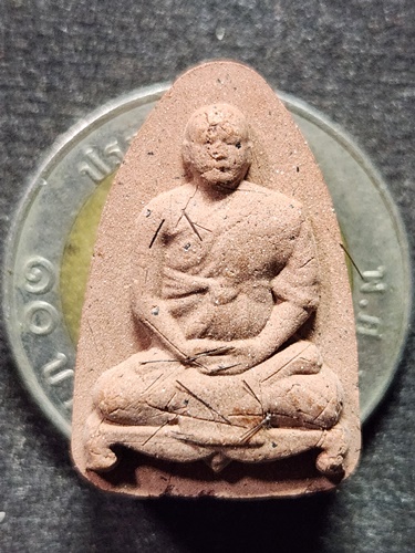 สำนักป่าพระธรรมญาณมุนี จ.นครปฐม พระผงเหล็กไหล พระอาจารย์สมพร สมวโร รุ่นแรก มีเกษา 52ปี32 พรรษา 2558