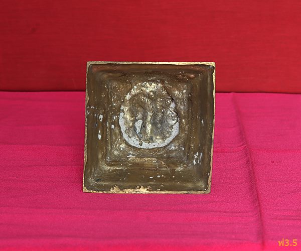 พระประจำวันพุธ กลางวัน