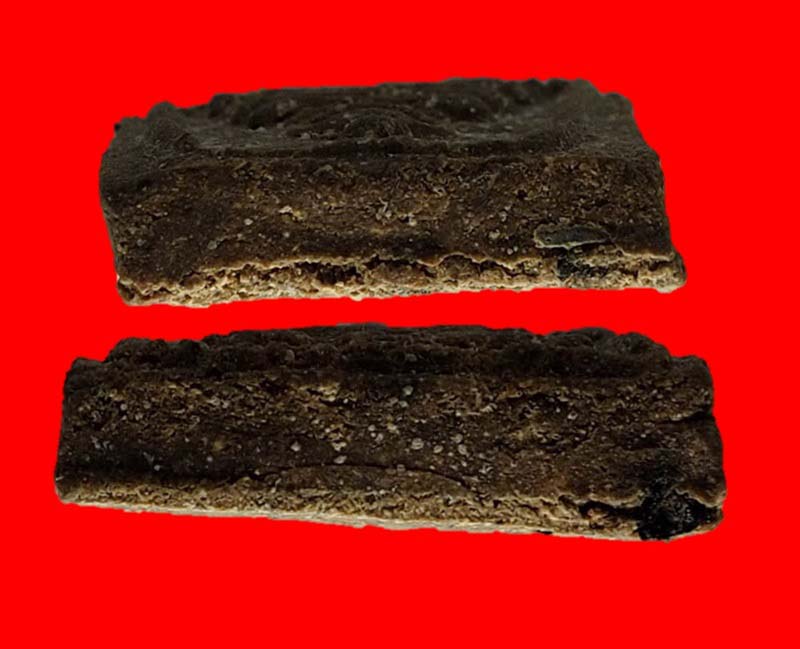 สมเด็จหลวงพ่อประสาน วัดโนนผึ้ง รุ่นแรก ปี 38 หลังยันต์ห้า เนื้อว่านเข้มข้นตามภาพ