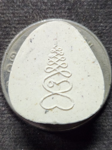  พระสังกัจจายน์เนื้อผงหลังยันต์เฑาะว์