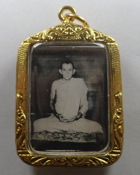 รูปถ่ายหลังจีวร หลวงพ่อกวย วัดโฆสิตาราม จ.ชัยนาท ปี๒๕๕๙