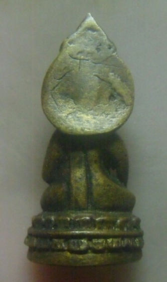 **เบาๆ**พระชัยวัฒน์ เนื้อโลหะผสม เก่าๆ ไม่ทราบที่**สวยๆ เชิญชมครับ