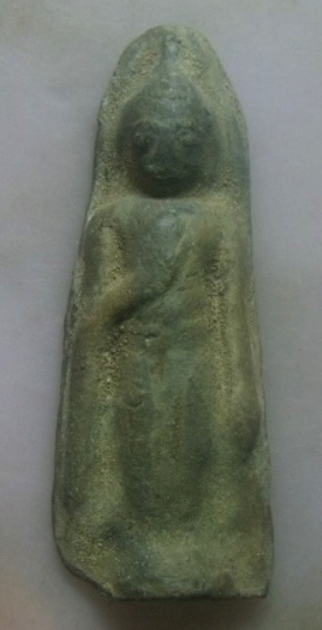 **​เบา​ๆ​**พระร่วงยืนประทานพร เนื้อดิน เก่าๆ สวยๆ ไม่ทราบที่**เนื้อจัด เชิญชมครับ