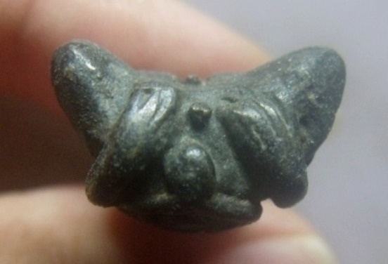 **เบา​ๆ​**พระปิดตามหาอุตม์ พิมพ์เศียรแหลม หลังยันต์ เนื้อสำริด เก่าๆ ไม่ทราบที่**เนื้อจัด สวยๆ