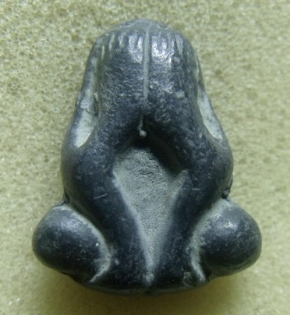 **เบาๆ**พระปิดตามหาอุตม์ เนื้อชินตะกั่ว เก่าๆ ไม่ทราบที่**เนื้อจัด สวยๆ เชิญชมครับ