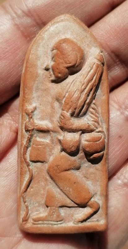 พระสีวลีพิมพ์หมวกกันน็อค​ หลังจารยันต์​ หลวงพ่อกวย วัดโฆสิตาราม จ.ชัยนาท​ ยุคต้น เคาะเดียว     