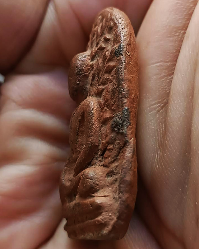 พระเนื้อดิน ขนาดสูง 4 ซ.ม. พระบ้านเก่าเก็บ หลายสิบปี ไม่ทราบเกจิที่สร้าง