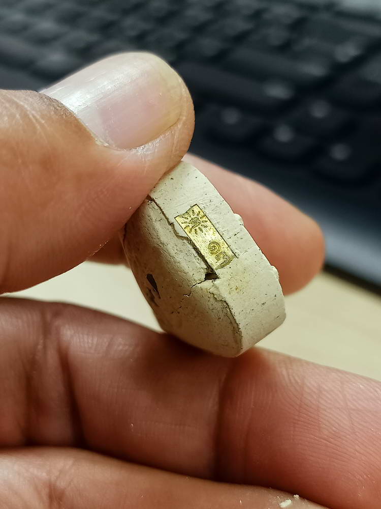 4-750 พระผงน้ำมันใบโพธิ์ รุ่นโพธิ์เจริญทรัพย์ หลวงปู่โต๊ะ วัดถ้ำสิงโตทอง ราชบุรี 2567 กล่องเดิม