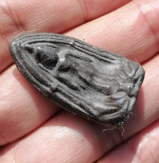 พระร่วงยืน(ปางเปิดโลก) หลวงพ่อกวย วัดโฆสิตาราม จ.ชัยนาท เนื้อผงใบลานหลังยันต์เล็ก ยุคต้น เคาะเดียว