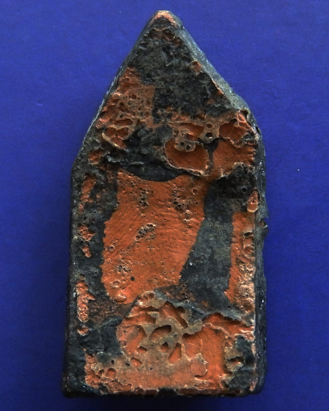 1.พระเนื้อกระเบื้องดินเผา ลงรัก สูง 5 ซ.ม. พระบ้านเก่าเก็บหลายสิบปี