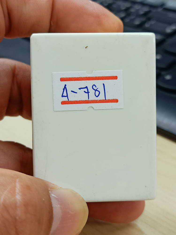 4-781 เหรียญรุ่นโก๋เล็ก หลวงปู่แผ้ว ปวโร วัดรางหมัน ออกวัดทุ่งกระพังโหม นครปฐม 2554 ทองแดง กล่องเดิม