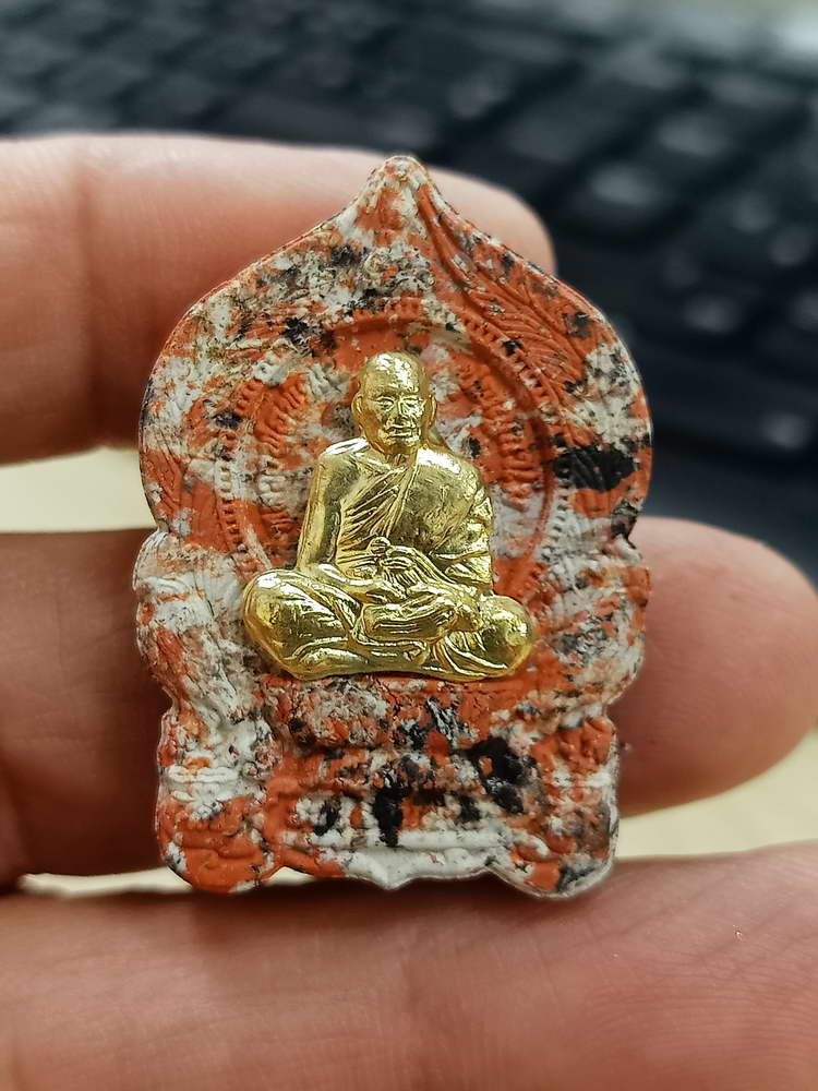 5-40 พระผงนั่งพาน รวยล้านล้าน หลวงพ่อพัฒน์ วัดห้วยด้วน นครสวรรค์ 2563 กล่องเดิม