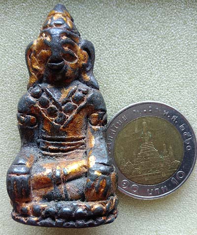 พระนั่ง เนื้อชิน