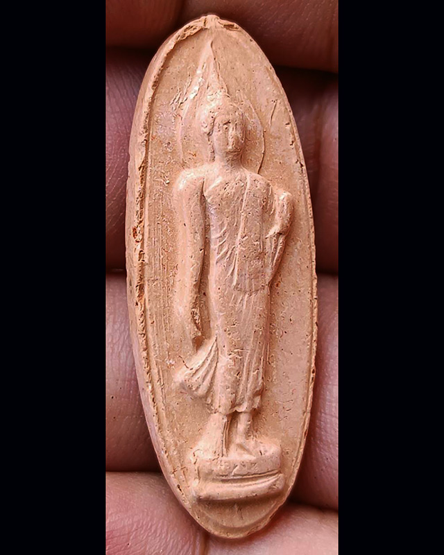 1.พระ 25 พุทธศตวรรษ เนื้อดิน พิมพ์สายสิญจน์ พร้อมกล่อง