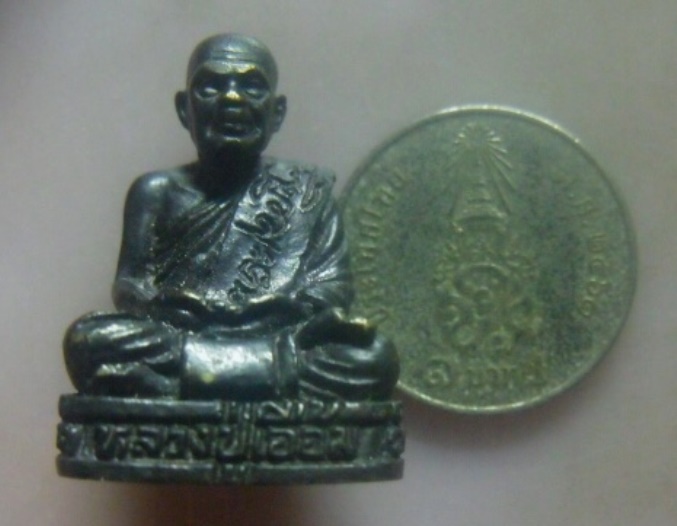 **เบา​ๆ​**รูปหล่อพ่อท่านเอื้อม กตปุญโญ วัดบางเนียน จ.นครศรีธรรมราช**ตอกโค้ด สวยๆ