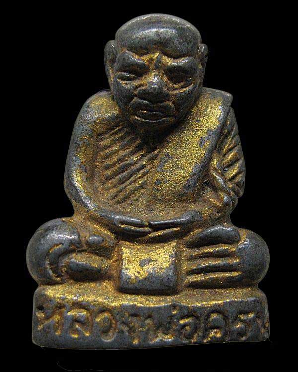 รูปหล่อ หลวงพ่อครน วัดบางแซะ รัฐกลันตัน มาเลเซีย