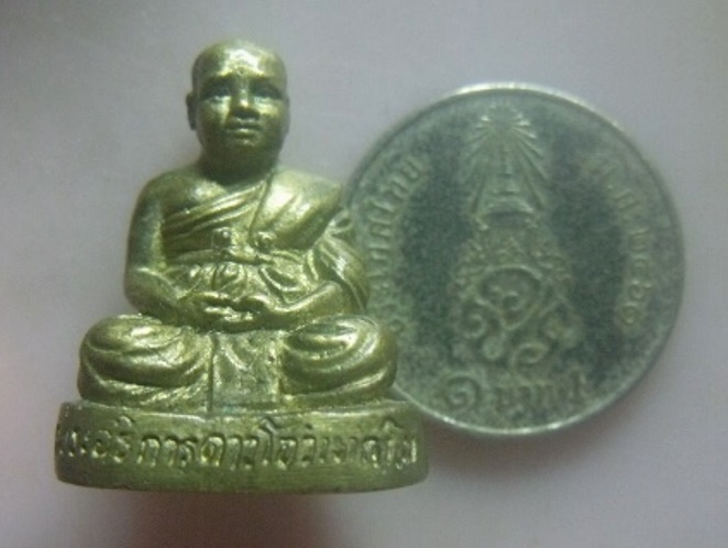 **เบา​ๆ​**รูปหล่อพระอธิการดาว โอวาทกาโม วัดเกาะวังไทร จ.นครปฐม**สวยๆ