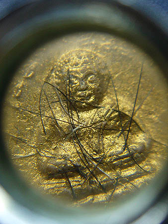 T7.3 พระสังกัจจายน์เทวาเนรมิตเนื้อผงว่าน 108 ฝังเกศา หลังฝังตะกรุด 3 ดอก หลวงพ่อชาญ วัดทอง จ.สิงห์บุ