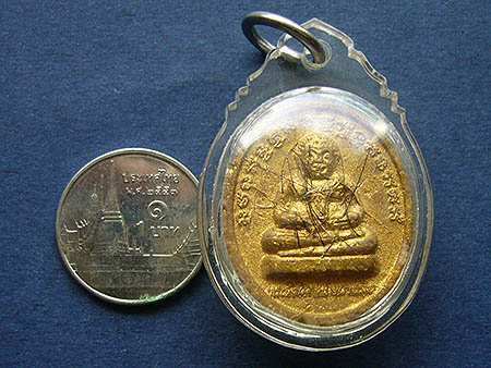 T7.3 พระสังกัจจายน์เทวาเนรมิตเนื้อผงว่าน 108 ฝังเกศา หลังฝังตะกรุด 3 ดอก หลวงพ่อชาญ วัดทอง จ.สิงห์บุ