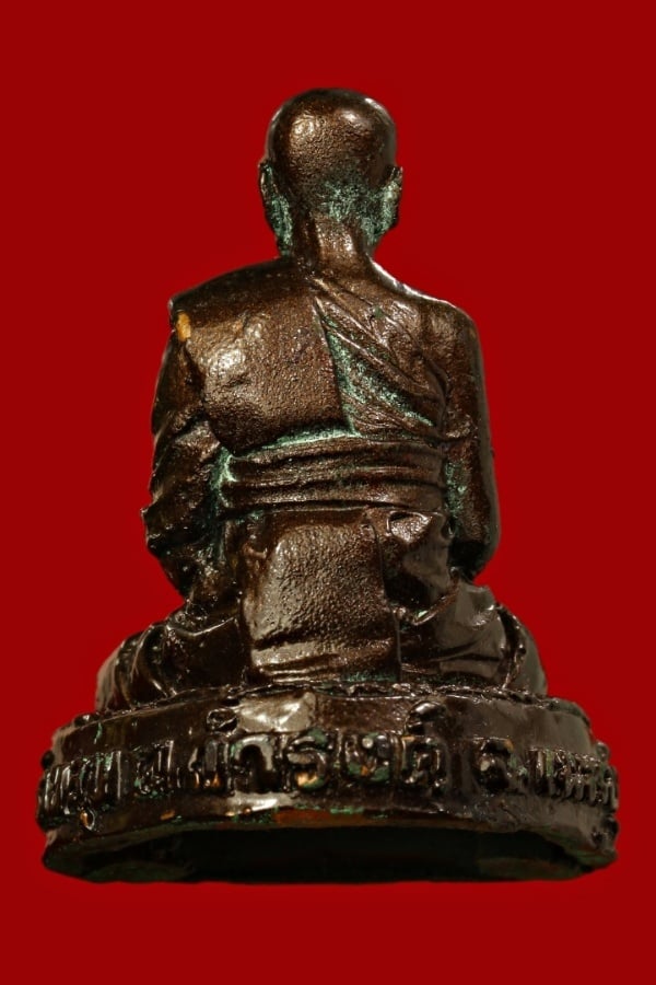 พระบูชาหน้ารถหน้าตัก ๑ นิ้ว หลวงพ่อเผือก วัดขลุบ เพชรบุรี