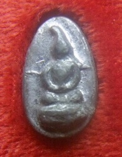 **เบาๆ**พระพิจิตรเม็ดข้าวเม่า จ.พิจิตร**เนื้อชินตะกั่ว กล่องเดิม สวยๆ