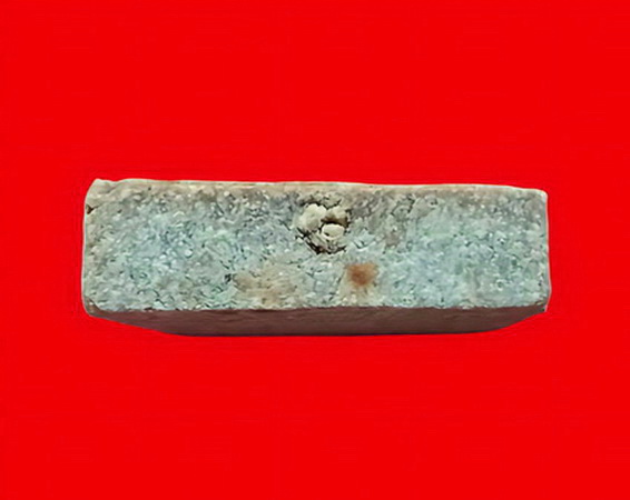 พระผงเกศาหอม หลวงพ่อจรัญ วัดอัมพวัน จ.สิงห์บุรี สวยมากค่ะ