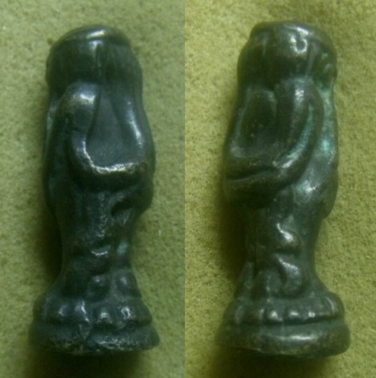 **เบาๆ**รูปหล่อพระปิดตายืนลอยองค์ อุดกริ่ง เนื้อทองผสม เก่าๆ ไม่ทราบที่**เนื้อจัด เชิญชมครับ 