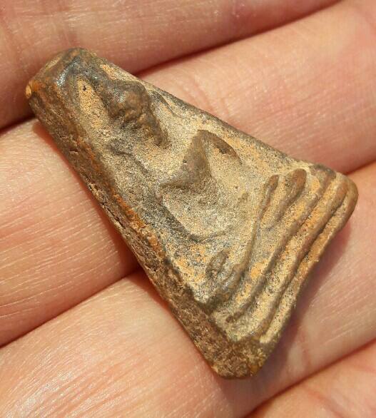 พระผงสุพรรณจงอางศึก อู่ทองจงอางศึก(มุ่ย ถิร โพธิ์ โต๊ะ เงิน และคณาจารย์เกือบ 60 รูป) เคาะเดียว(40)