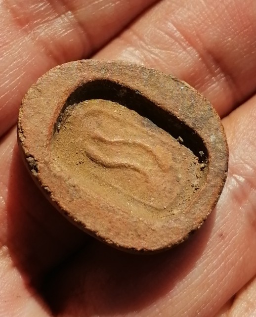 พระสังกัจจายน์พิมพ์เล็ก​ หลังปลาดุก​ 2​ ตัว หลวงพ่อกวย​ วัดโฆษิตาราม​ ออกวัดหนองอีดุก เคาะเดียว     