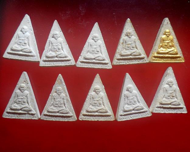 ผงหลวงปู่บุดดาวัดกลางชูศรีเจริญสุข สิงห์บุรี พระที่หลวงปู่ดู่ วัดสะแกยังยกย่องท่านว่าเป็นพระอรหันต์9