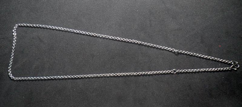 สร้อยคอแสตนเลสงานเก่า ยาวตลอดเส้น 24 นิ้ว คล้องพระ 3 องค์