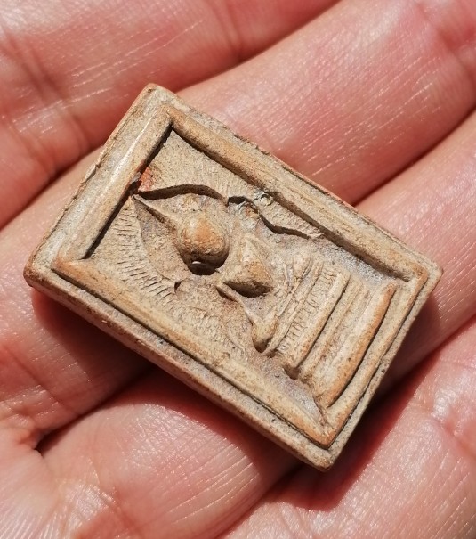 พระสมเด็จแหวกม่านรัศมี เนื้อดิน หลวงพ่อกวย วัดโฆษิตาราม จ.ชัยนาท เนื้อดิน ยุคต้น​ เคาะเดียว   