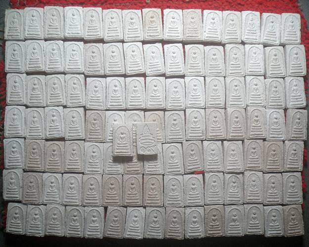 ชุด100องค์พระสมเด็จคะแนน หลังฉัตรหลังอุ 19พระสมเด็จญาณสังวรฯ วัดบวรนิเวศวิหาร ผสมผงเก่าบางขุนพรหม