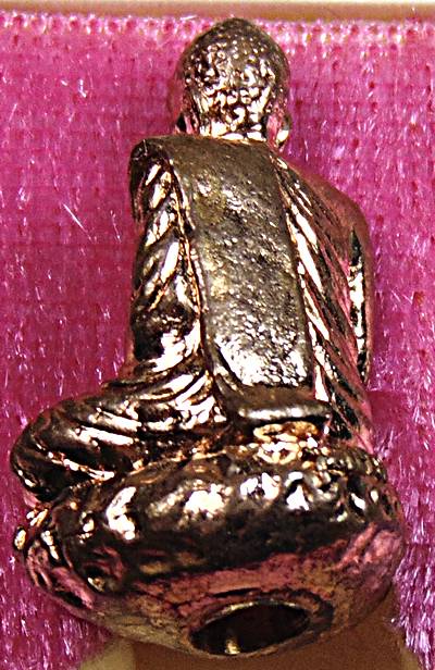 รูปหล่อรุ่นแรก หลวงปู่คำสิงห์ ฐิตธมฺโม วัดปลาซิว อ. เมืองจันทร์ จ.ศรีสะเกษ