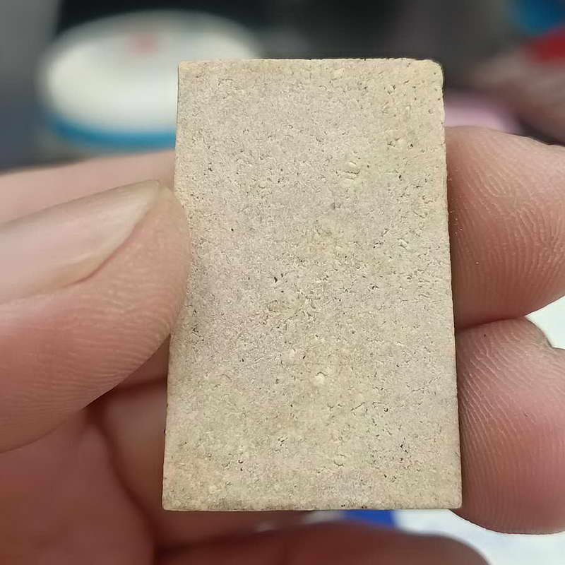 พระสมเด็จผงวิเศษราชวรมันต์ วัดราชนัดดา คณะ1 กรุงเทพ ปี 2530 ขึ้นไข อายุถึง กล่องเดิม