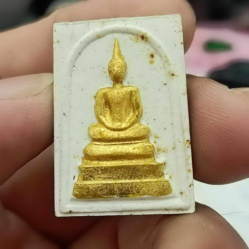 พระสมเด็จ หลวงปู่บุดดา 100 ปี วัดกลางชูศรีเจริญสุข จ.สิงห์บุรี ทาทอง กล่องเดิม