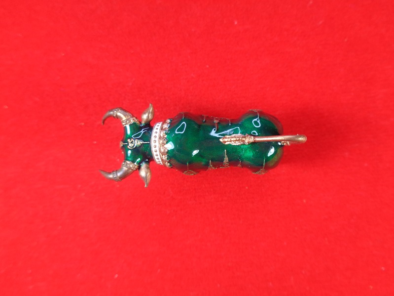 วัวธนูทองคะนองฤทธิ์รุ่นแรก รุ่นมหาสิทธิโชคโภคทรัพย์ หลวงปู่บุญมา วัดเขาแก้วทอง จ.ปราจีนบุรี สวยครับ