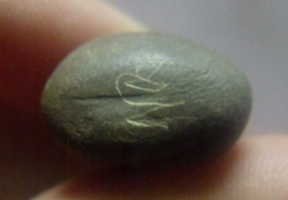 **เบา​ๆ​**พระปิดตามหาลาภ เนื้อผงผสมว่าน มีจารยันต์ เก่าๆ ไม่ทราบที่**เนื้อจัด สวยๆ เชิญชมครับ