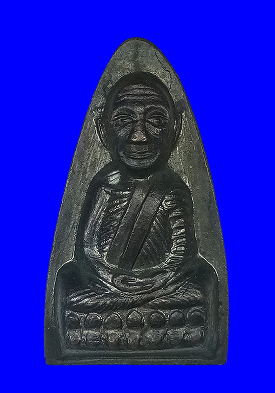 พระหลวงปู่ทวด พิมพ์เตารีดหลังตัวหนังสือ วัดเอี่ยมวรนุช กรุงเทพฯ เนื้อทองแดงรมดำ ปี2508