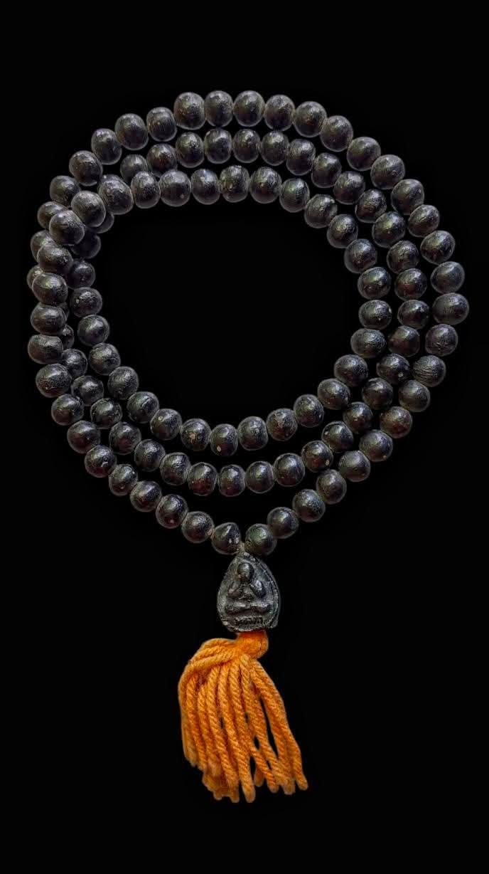 สร้อยประคำ 108เม็ด พร้อมพระปิดตา เนื้อผงว่านจุ่มรักดำ