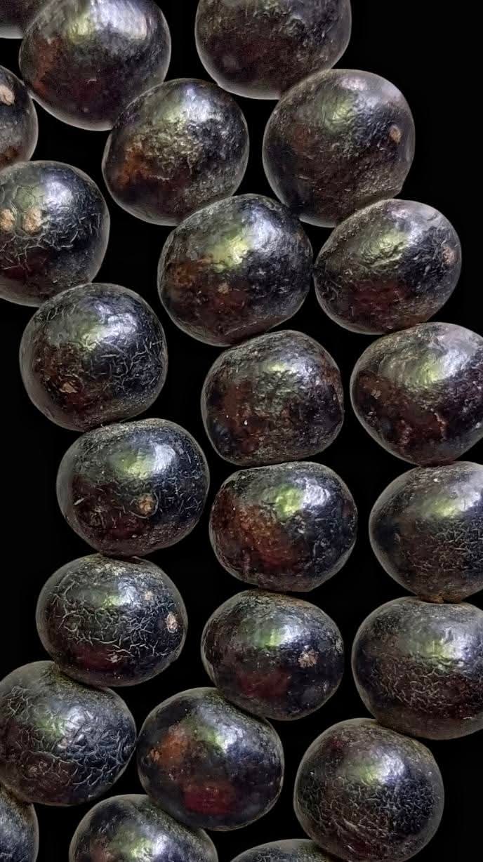 สร้อยประคำ 108เม็ด พร้อมพระปิดตา เนื้อผงว่านจุ่มรักดำ