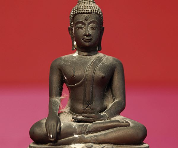 พระบูชาพระมงคลบพิตร อยุธยา รุ่นติดเหรียญนิยม