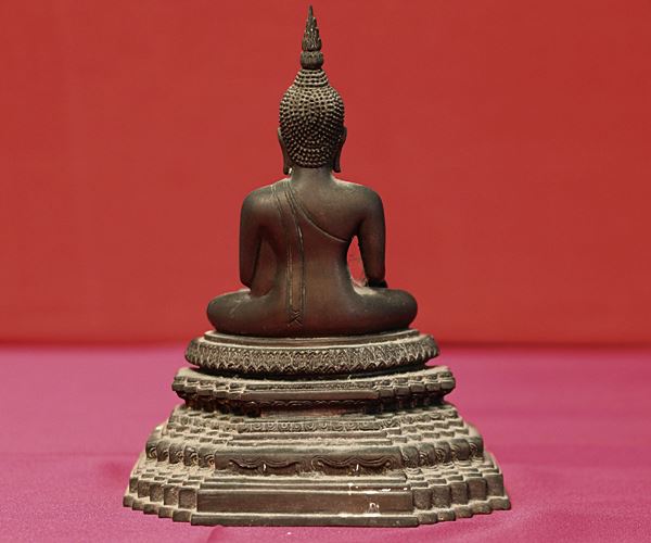 พระบูชาพระมงคลบพิตร อยุธยา รุ่นติดเหรียญนิยม