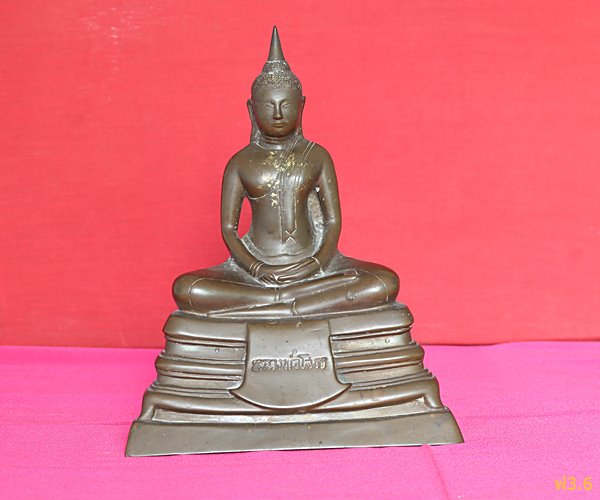 พระบูชาหลวงพ่อโสธร หล่อหนา หน้านิยม