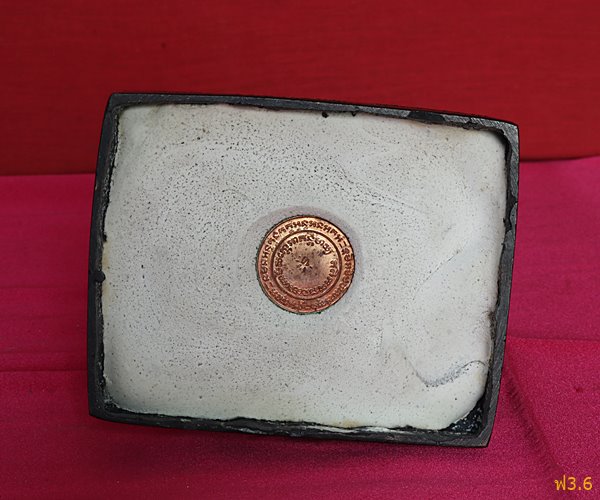 พระบูชาหลวงปู่ทวด วัดช้างให้ ปี 2539 ตอกโคีตที่เหรียญ