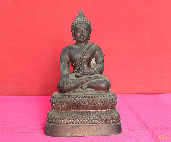 พระบูชาปางมารวิชัย พระบ้าน