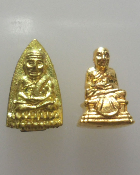 *** หลวงปู่ทวด *** (๒องค์)