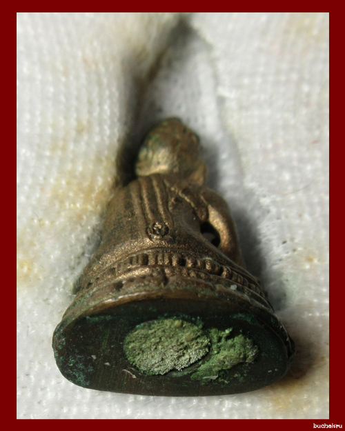 พระชัยวัฒน์ทองฤทธิ์ เนื้อนวโลหะ รุ่นแรก หลวงปู่ทองฤทธิ์ วัดป่าฉันทนิมิตร จังหวัดกาฬสินธ์ุ ปี 2539